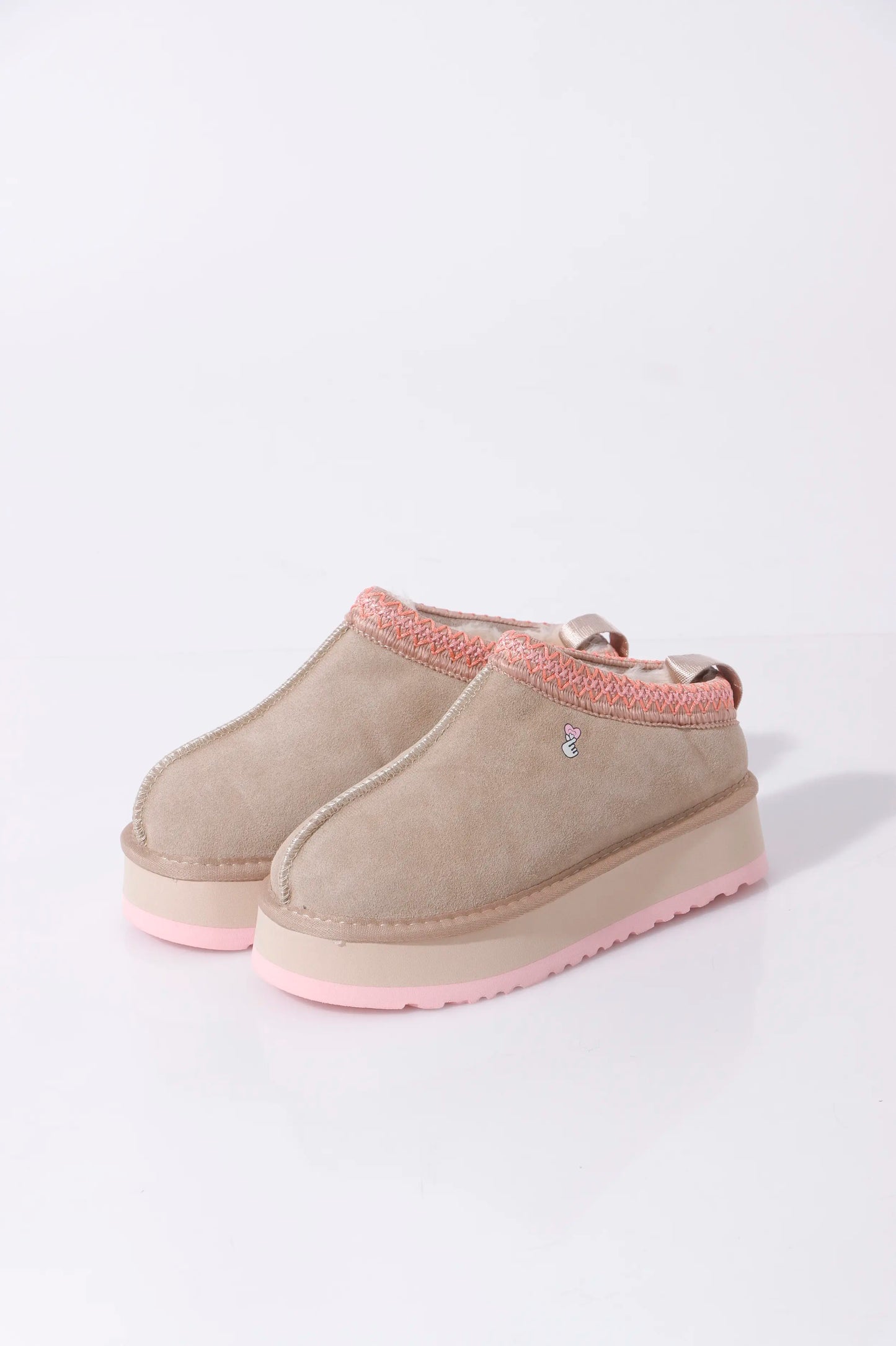 Sola Leather 🫰🏻